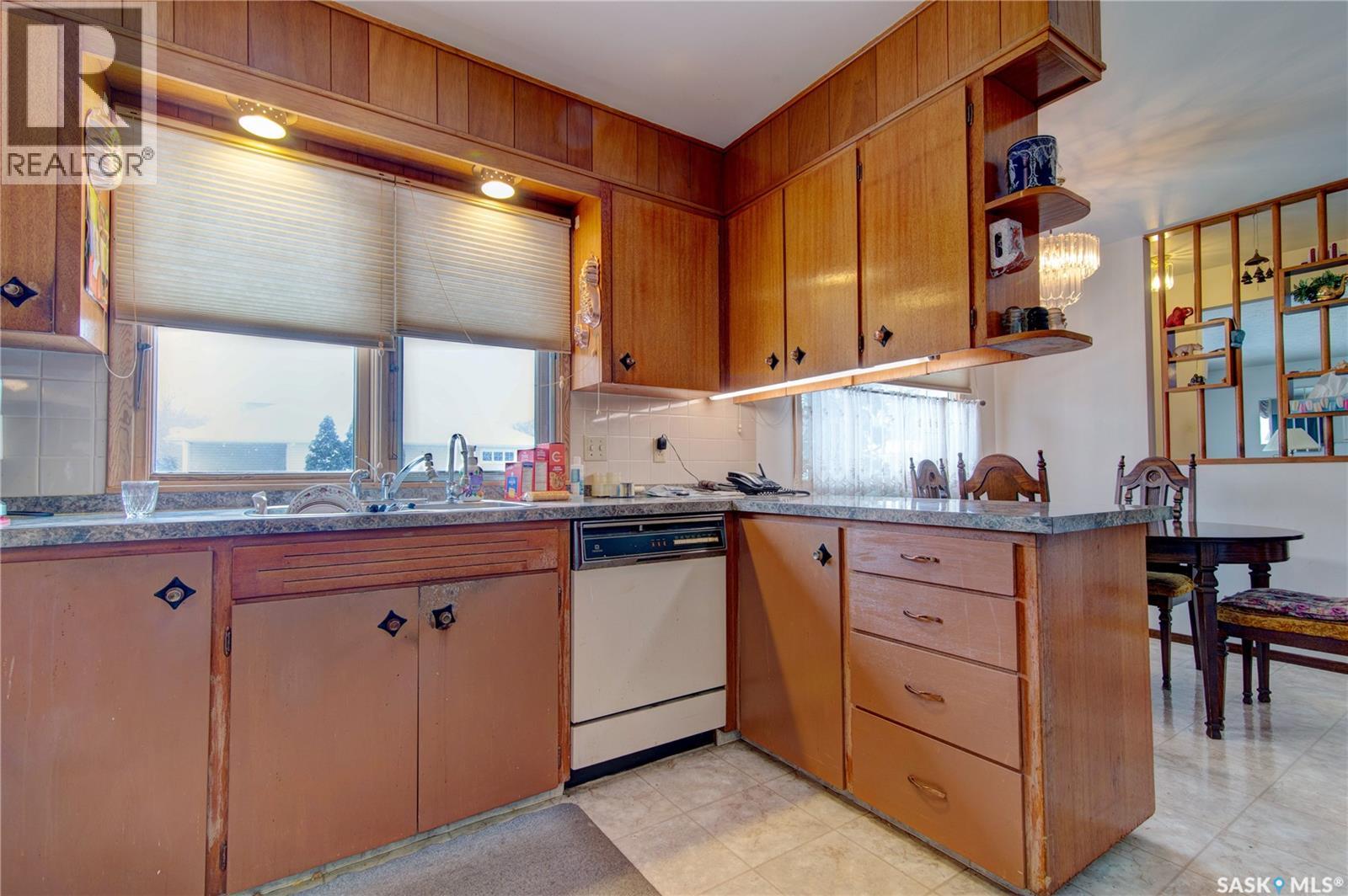 Single Family House Bungalow for Sale in  nd AVENUE Regina 