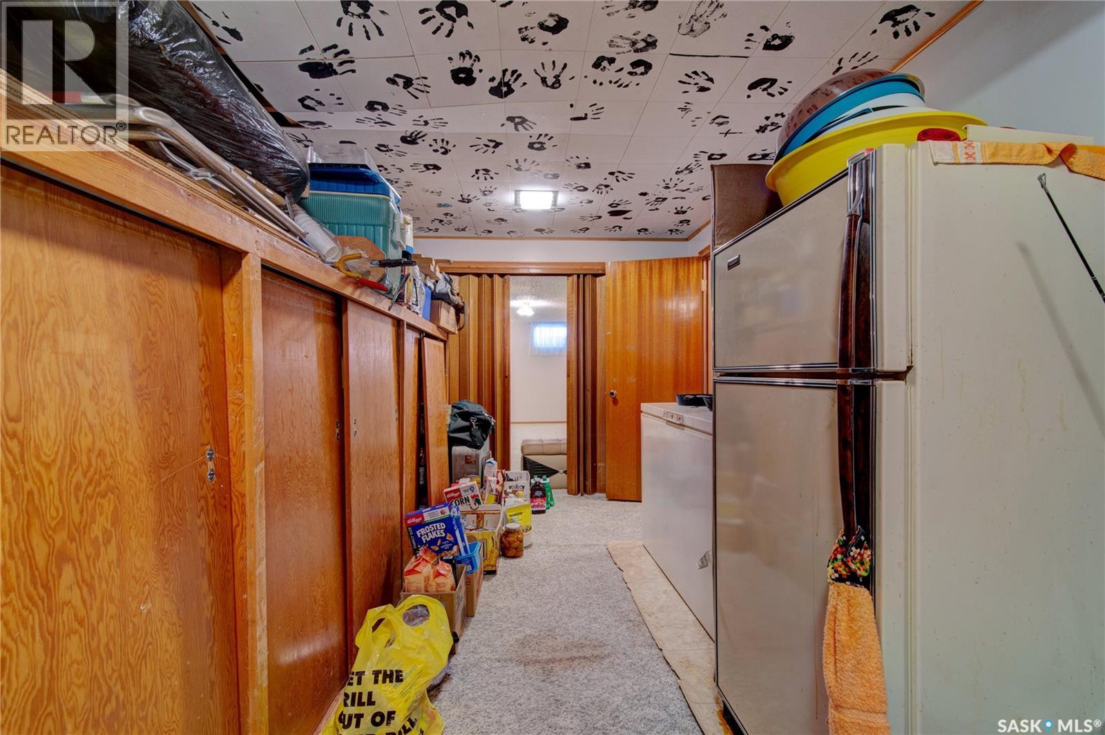 Single Family House Bungalow for Sale in  nd AVENUE Regina 