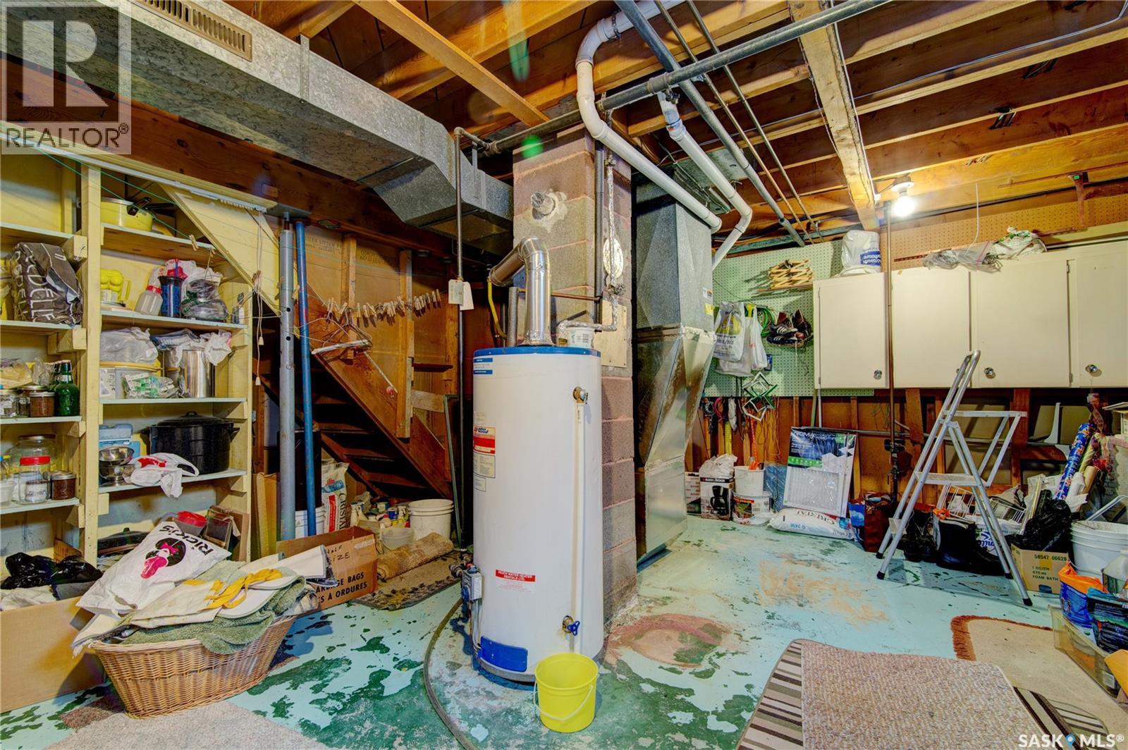 Single Family House Bungalow for Sale in  nd AVENUE Regina 