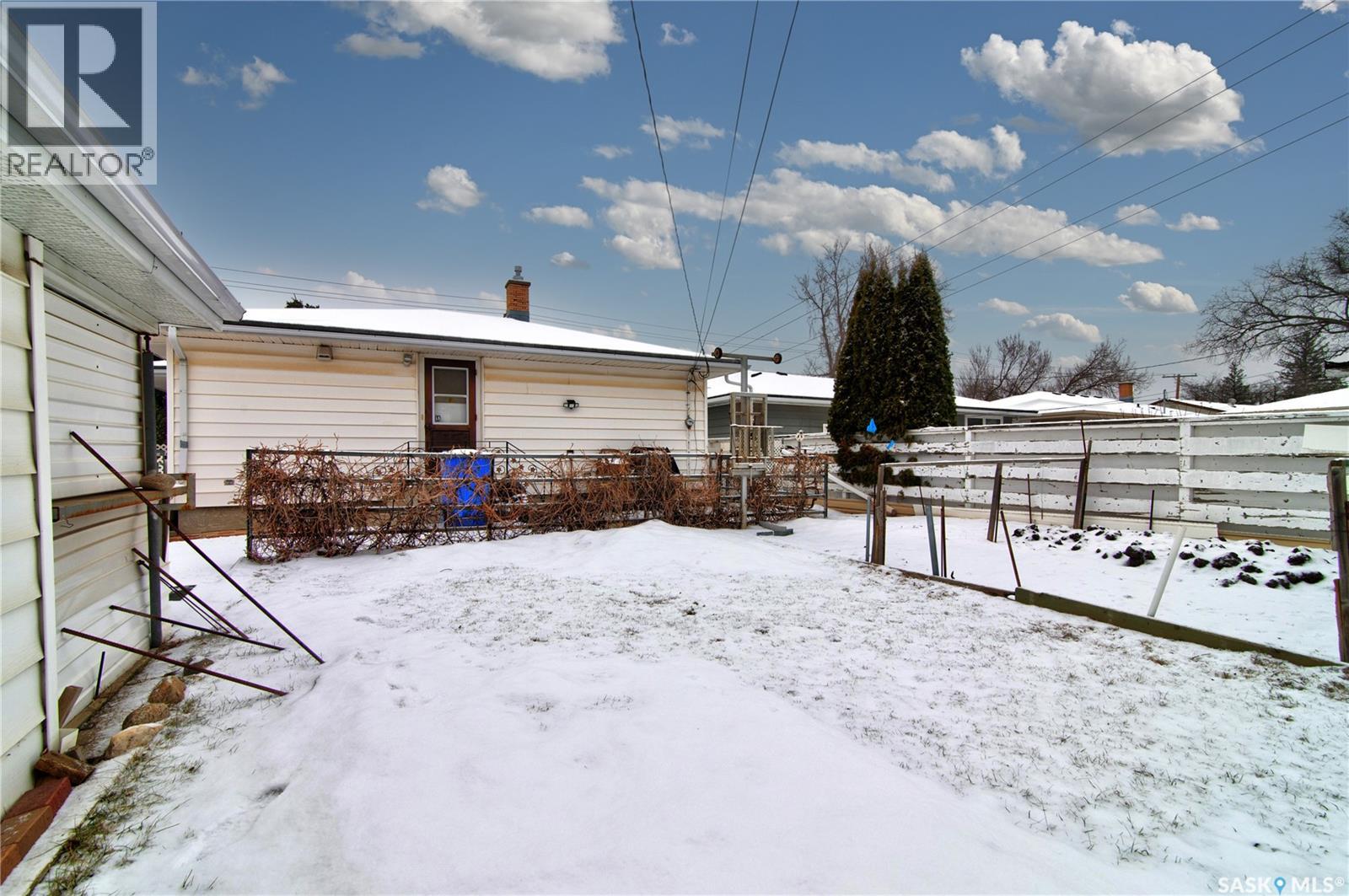 Single Family House Bungalow for Sale in  nd AVENUE Regina 