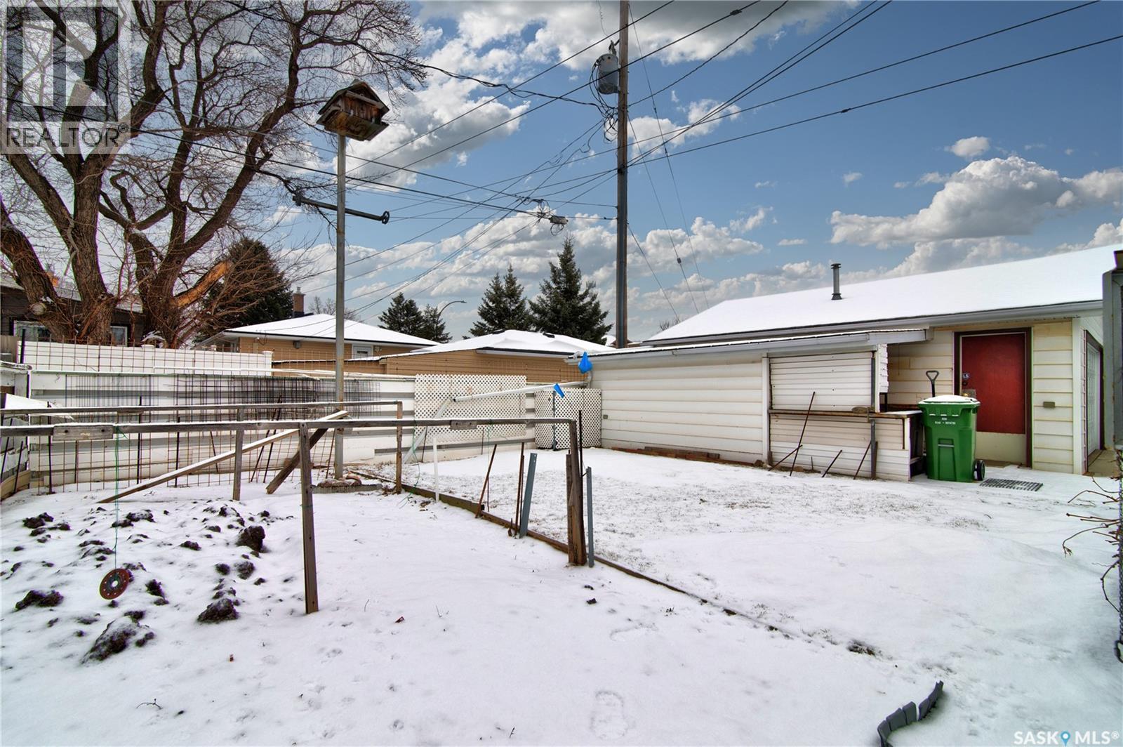 Single Family House Bungalow for Sale in  nd AVENUE Regina 