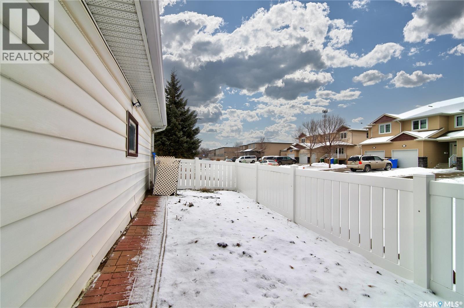 Single Family House Bungalow for Sale in  nd AVENUE Regina 