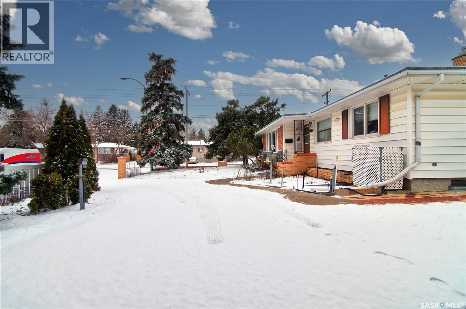 Single Family House Bungalow for Sale in  nd AVENUE Regina 