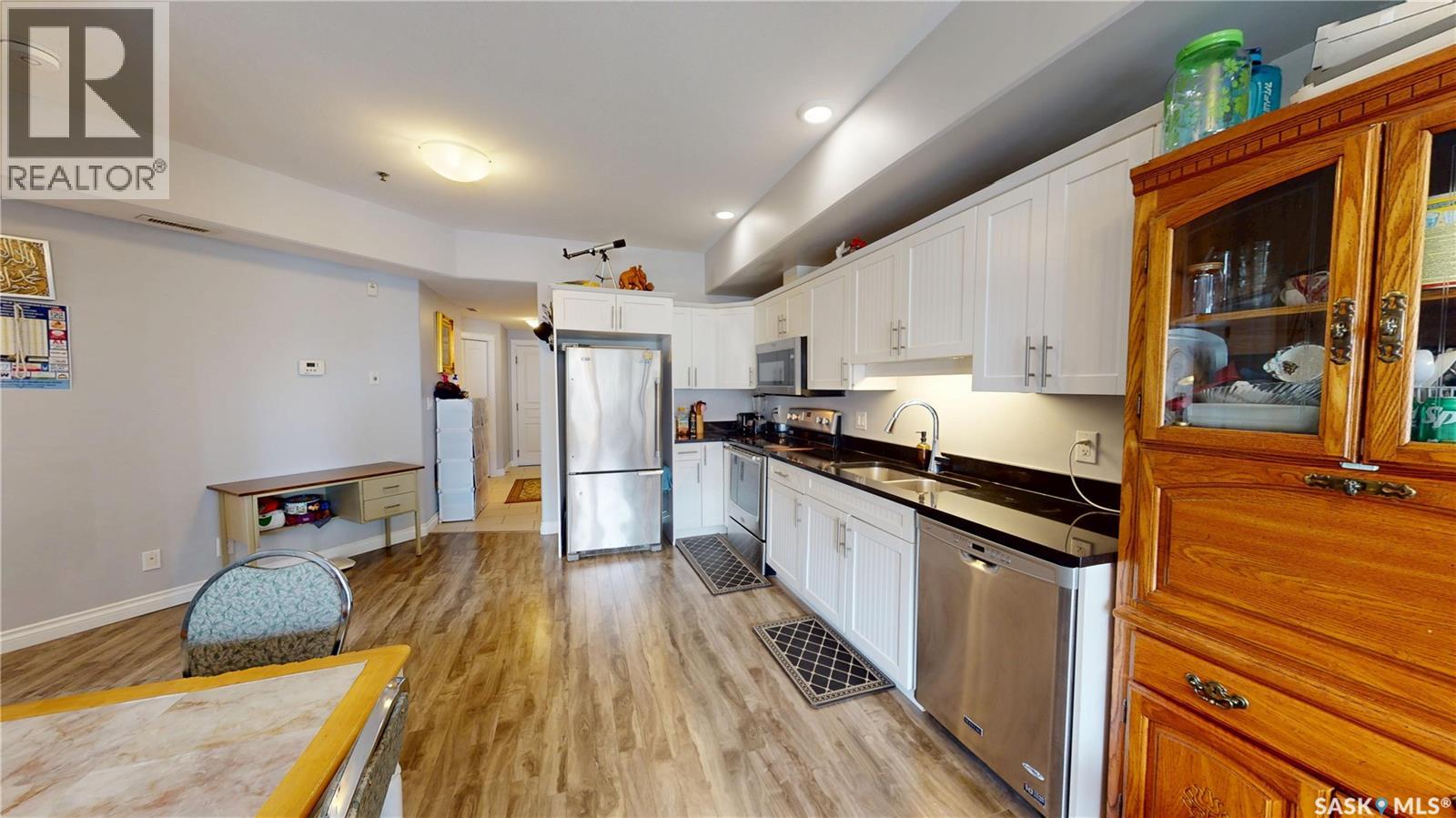 #214 412 Willowgrove SQUARE - 5