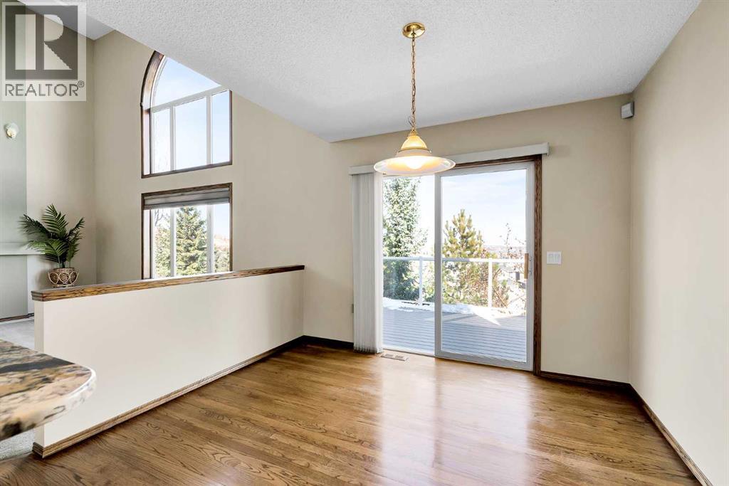 Single Family House for Sale in  Edgebrook Park NW Edgemont Calgary 