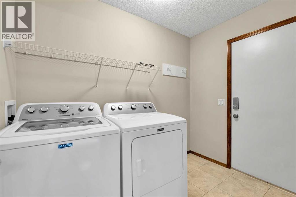 Single Family House for Sale in  Edgebrook Park NW Edgemont Calgary 