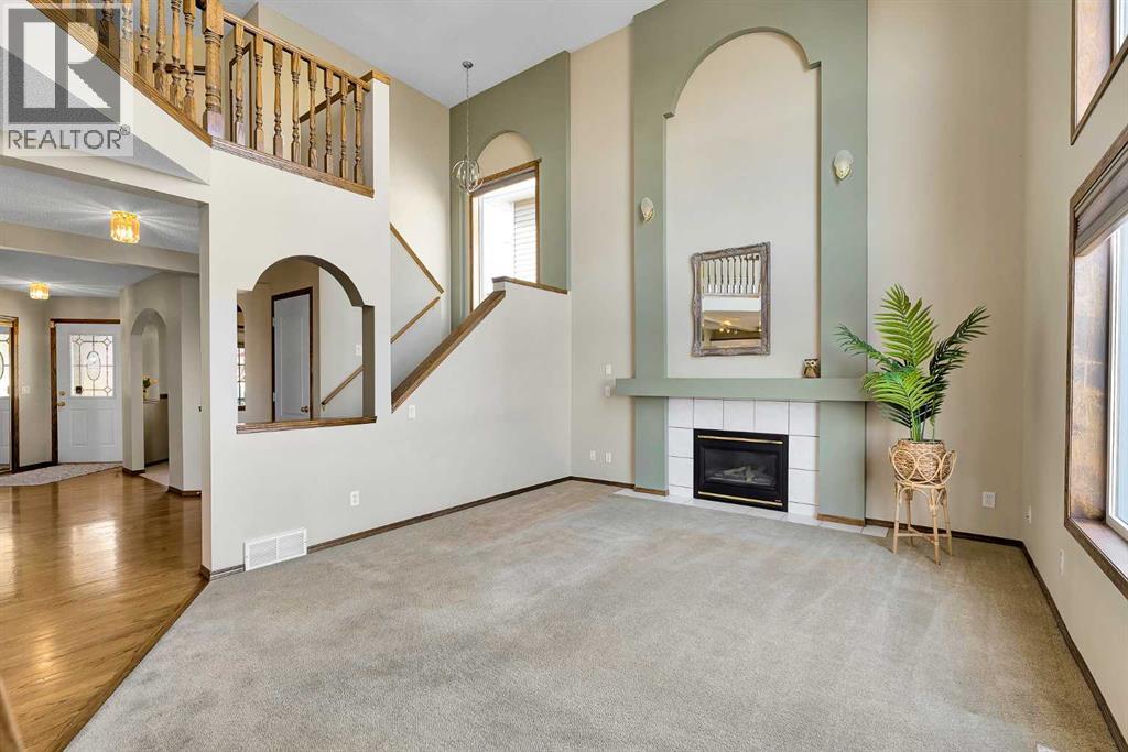 Single Family House for Sale in  Edgebrook Park NW Edgemont Calgary 