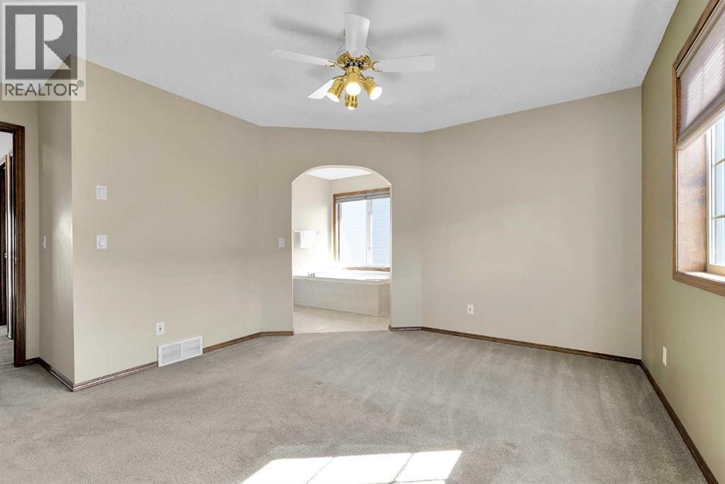 Single Family House for Sale in  Edgebrook Park NW Edgemont Calgary 