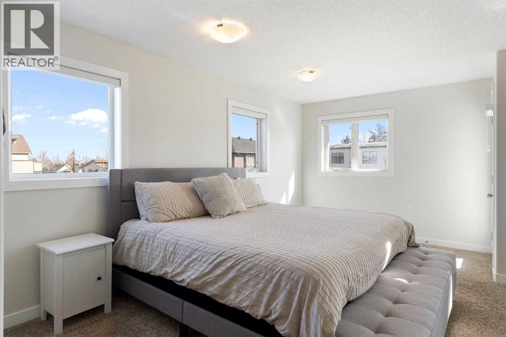 Single Family House for Sale in    Street NE Renfrew Calgary 