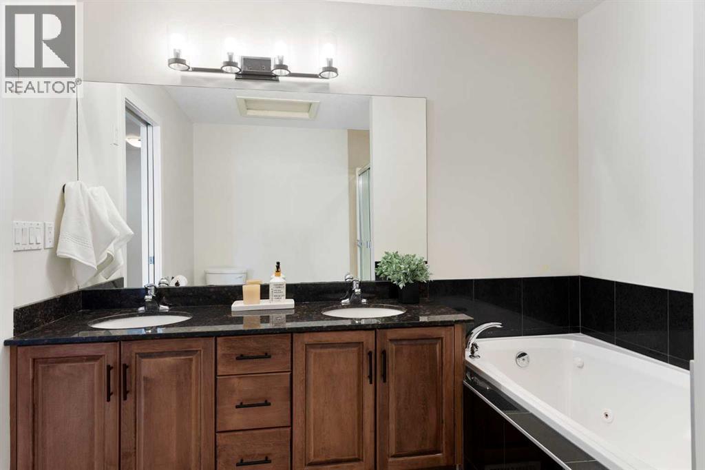 2, 808 4 Street NE, Calgary, Alberta