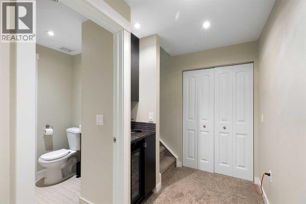 Single Family House for Sale in    Street NE Renfrew Calgary 