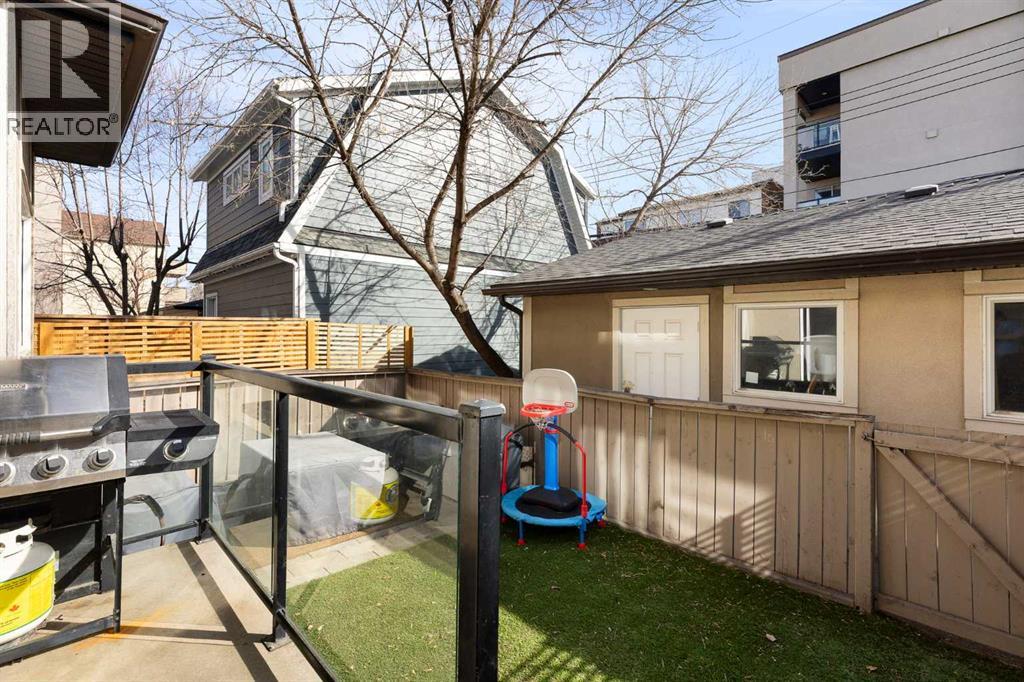 Single Family House for Sale in    Street NE Renfrew Calgary 