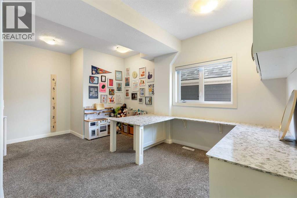 Single Family House for Sale in    Street NE Renfrew Calgary 