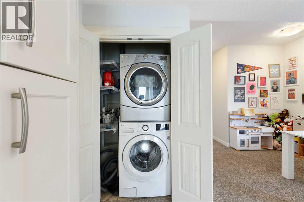 Single Family House for Sale in    Street NE Renfrew Calgary 