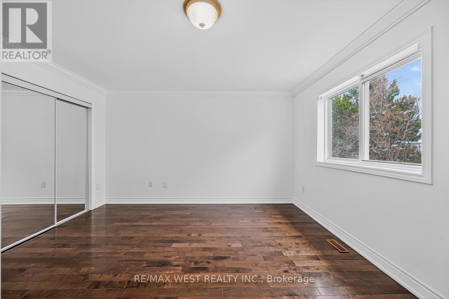 75 FORESTGROVE CIRCLE - 24