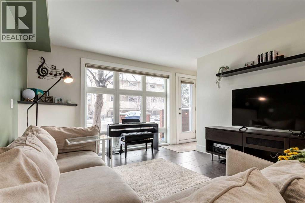 Single Family House for Sale in    Street NE Renfrew Calgary 