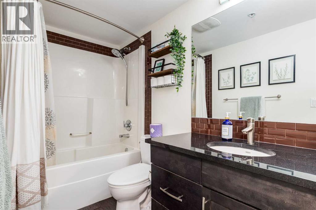 Single Family House for Sale in    Street NE Renfrew Calgary 