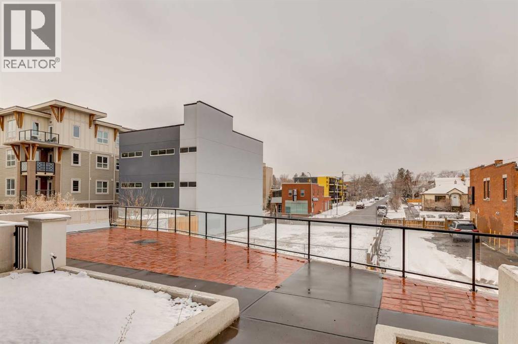 Single Family House for Sale in    Street NE Renfrew Calgary 