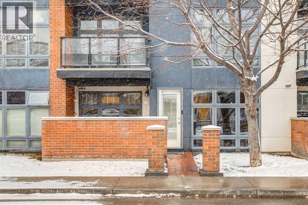 Single Family House for Sale in    Street NE Renfrew Calgary 