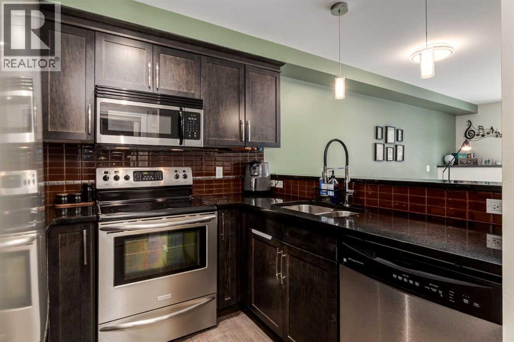 Single Family House for Sale in    Street NE Renfrew Calgary 