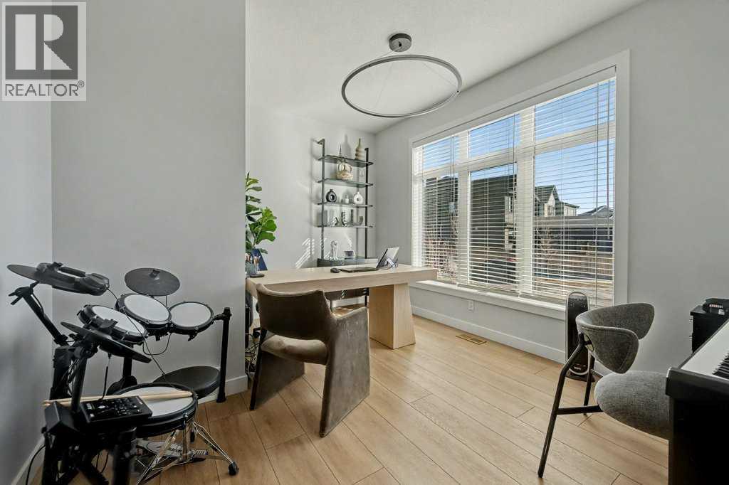 Single Family House for Sale in  Treeline View SW Alpine Park Calgary 