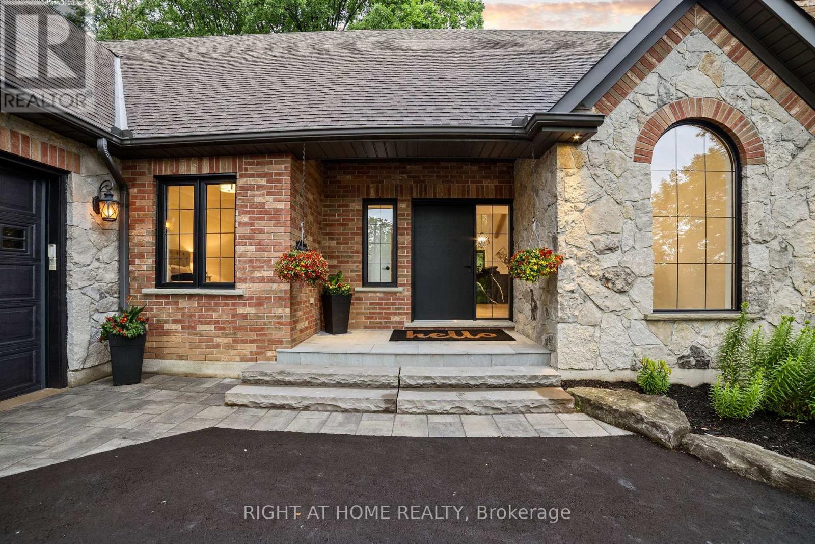 515 HAMILTON DRIVE - 2