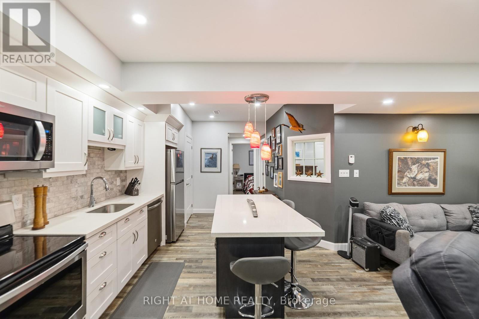 515 HAMILTON DRIVE - 31