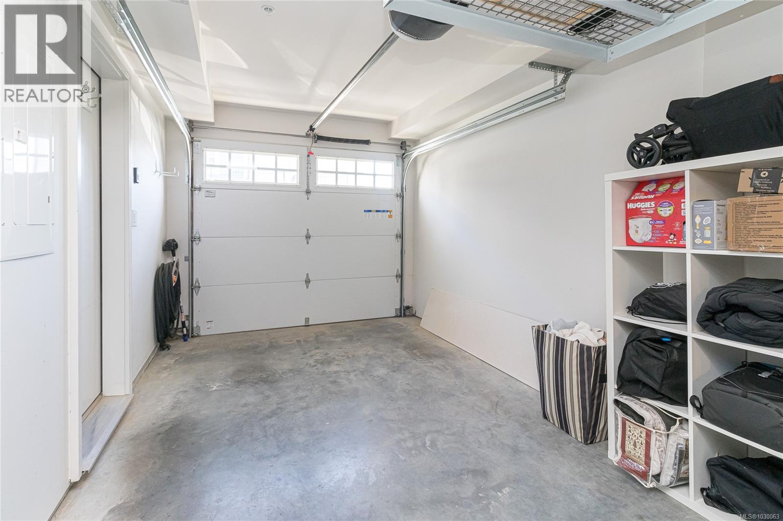 #18 370 LATORIA BLVD - 22