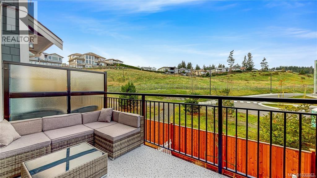 #18 370 LATORIA BLVD - 24