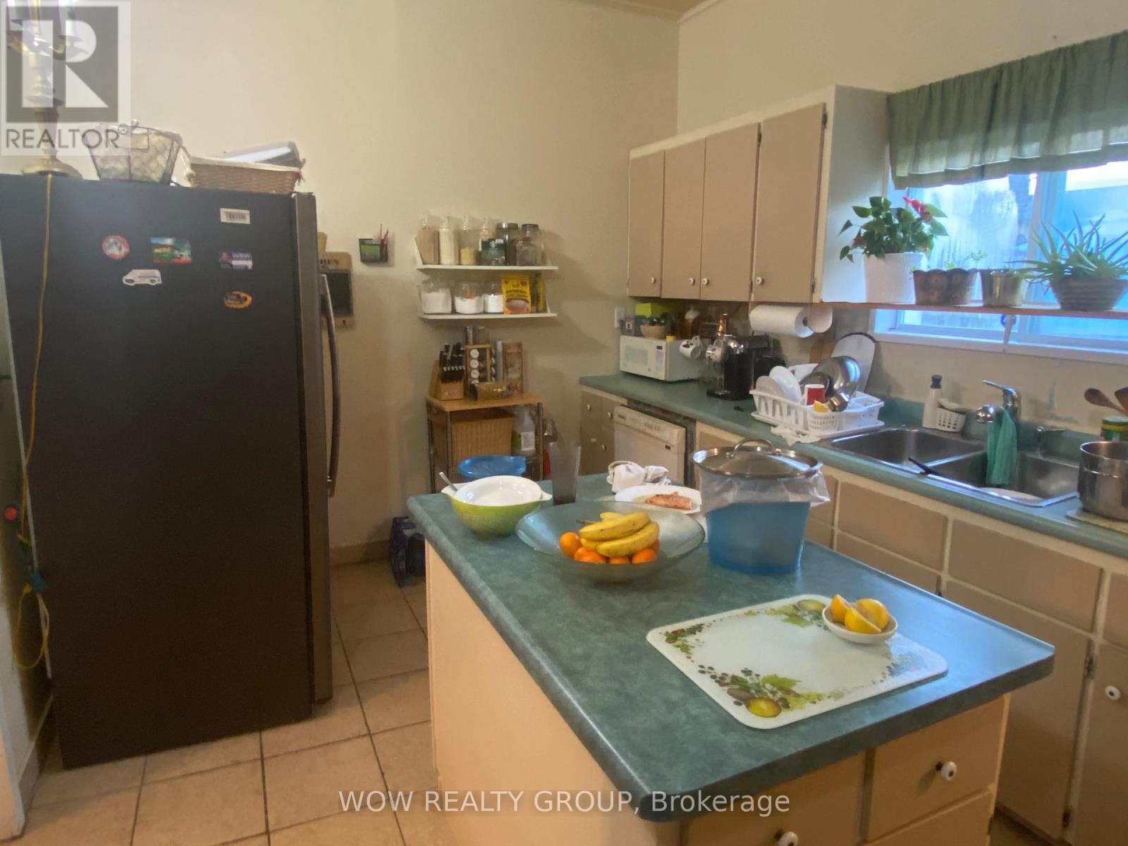 215 BROADWAY AVENUE - 10