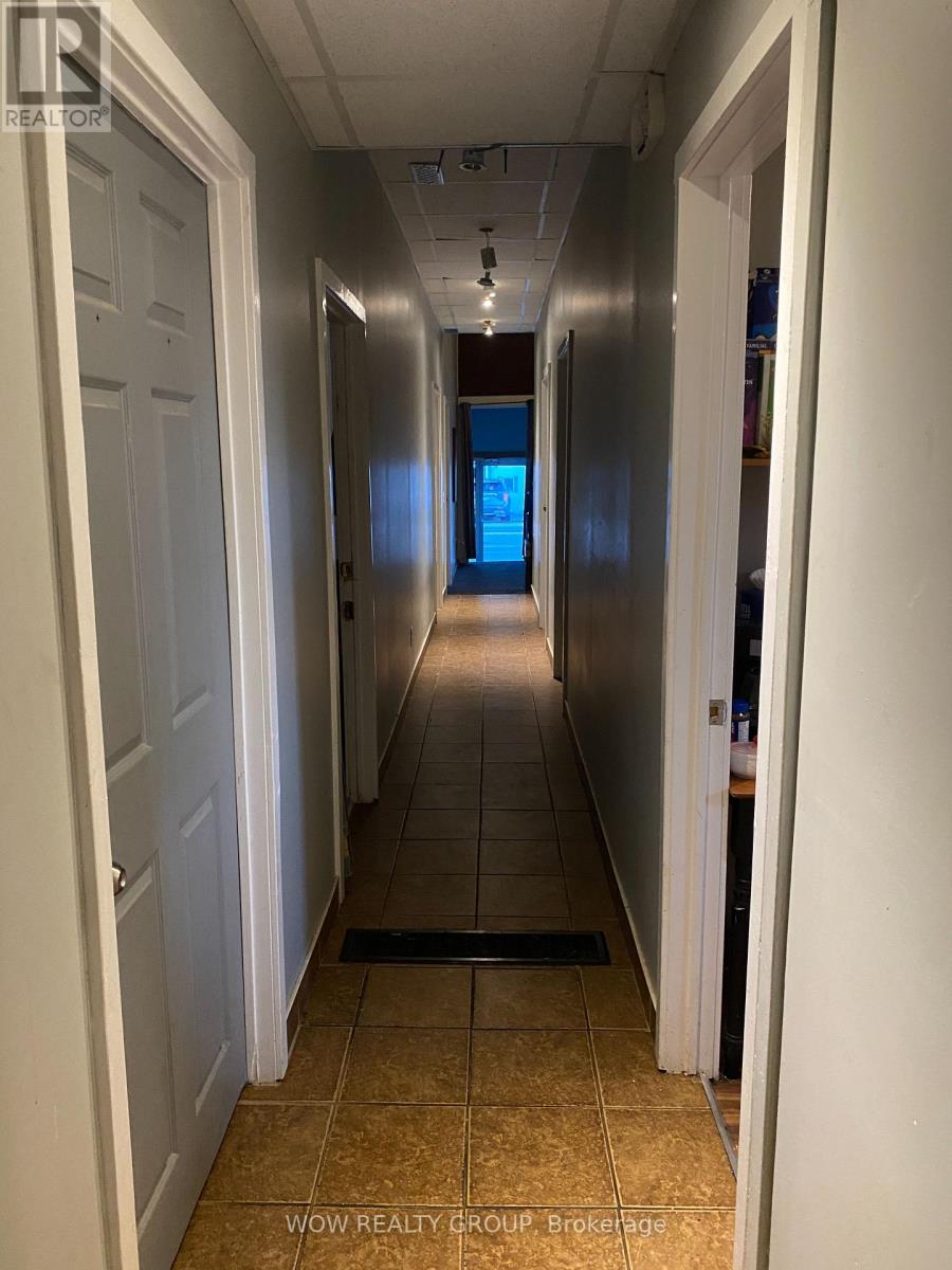215 BROADWAY AVENUE - 18