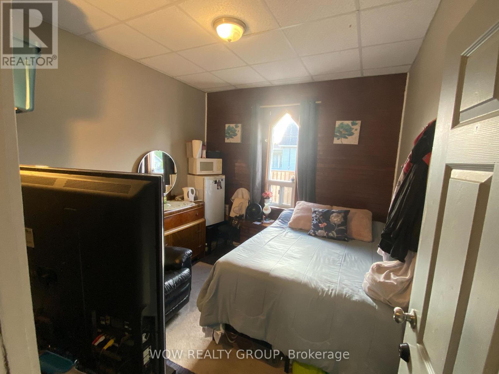 215 BROADWAY AVENUE - 29