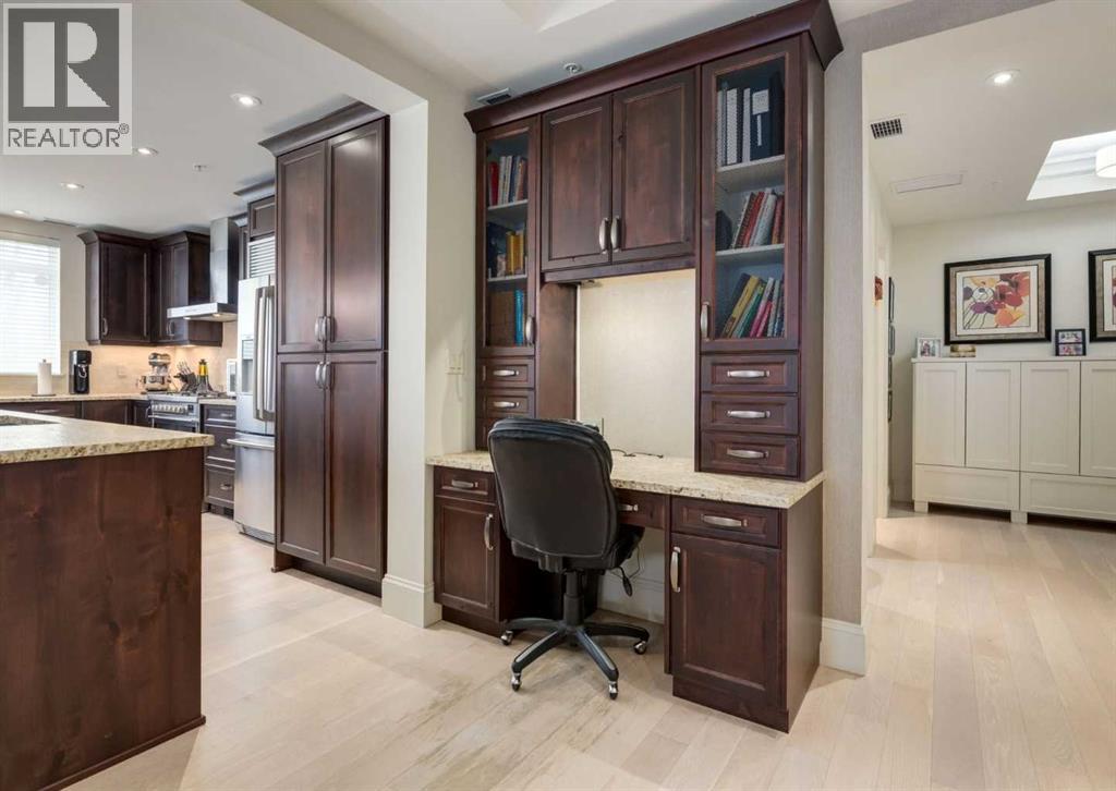 Single Family House for Sale in   Quarry Way SE Douglasdale/Glen Calgary 