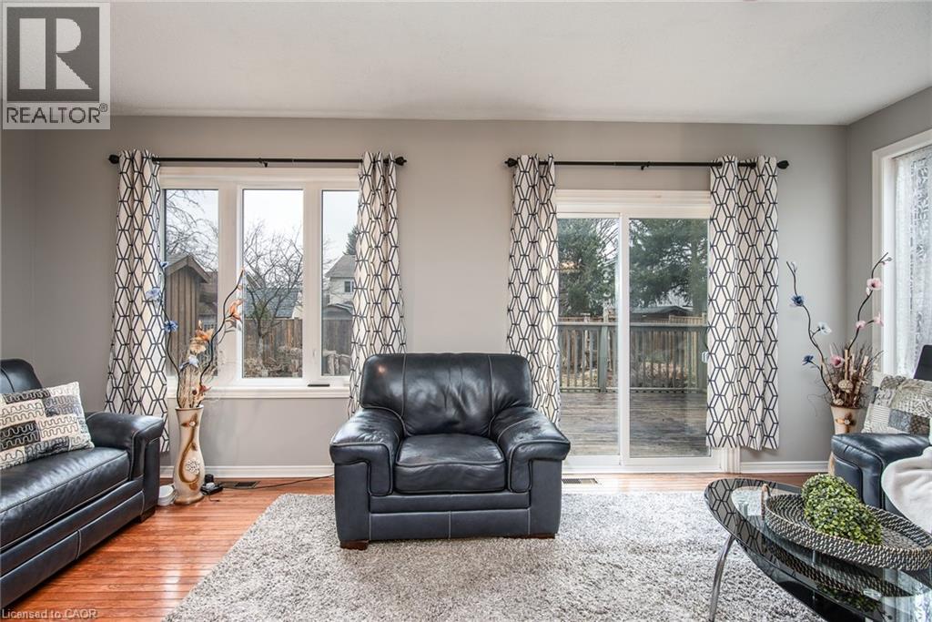 236 DARTMOOR Crescent - 13