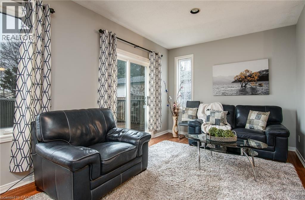 236 DARTMOOR Crescent - 15