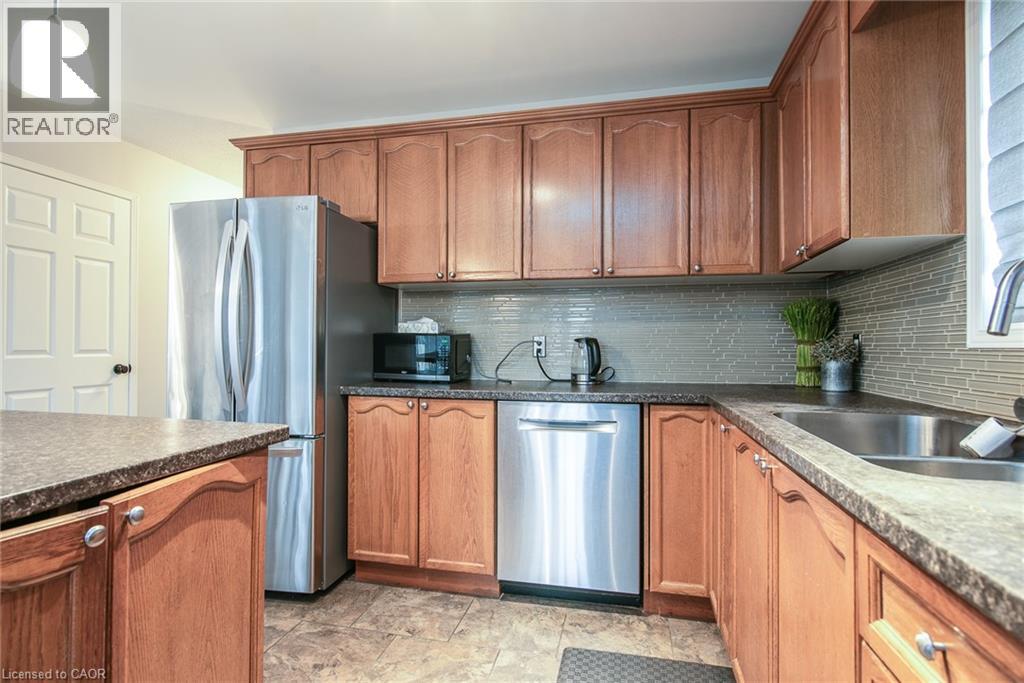 236 DARTMOOR Crescent - 21