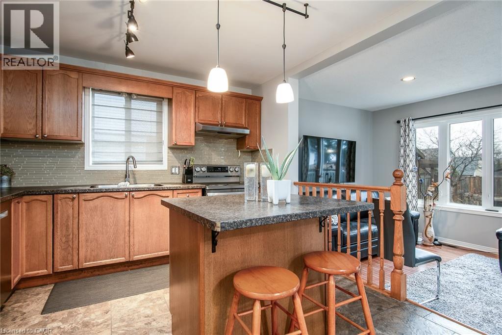 236 DARTMOOR Crescent - 24