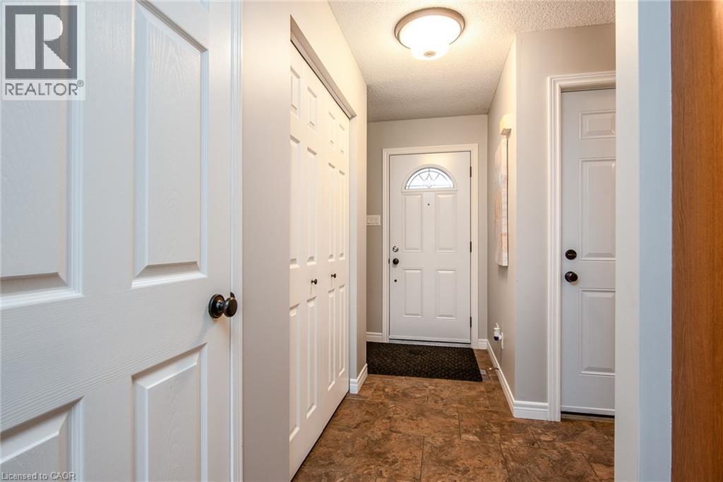 236 DARTMOOR Crescent - 27
