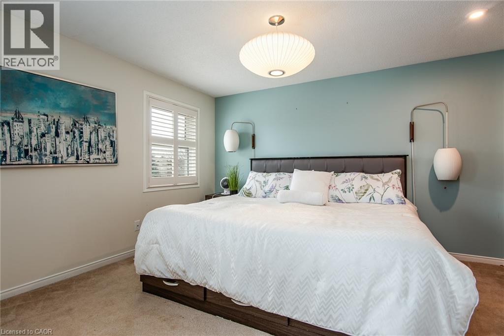 236 DARTMOOR Crescent - 34
