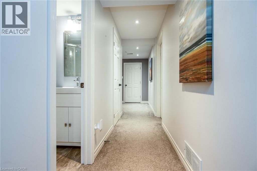 236 DARTMOOR Crescent - 42