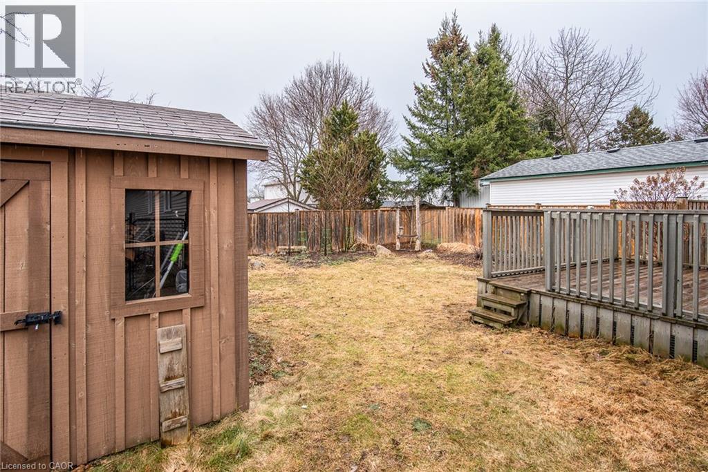236 DARTMOOR Crescent - 6