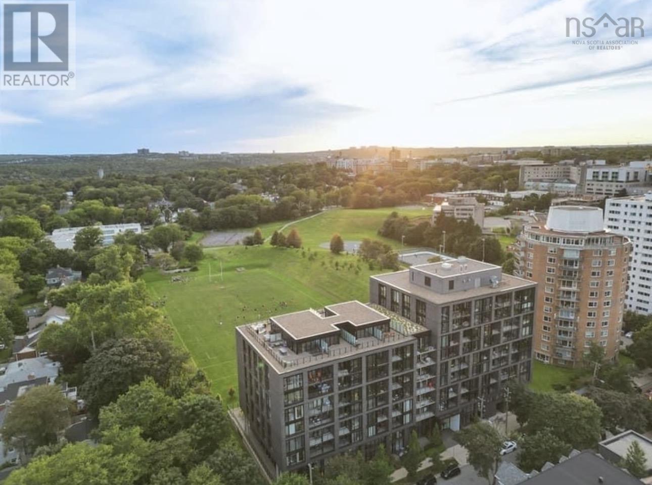 Property 2 of 37 of 406 1048 Wellington Street