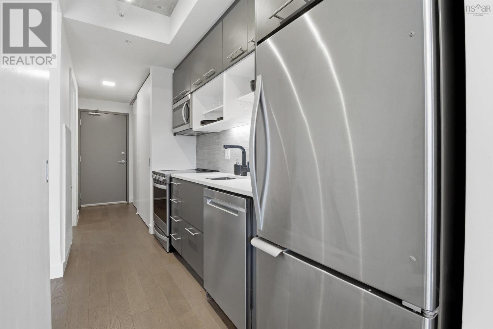 Property 4 of 37 of 406 1048 Wellington Street