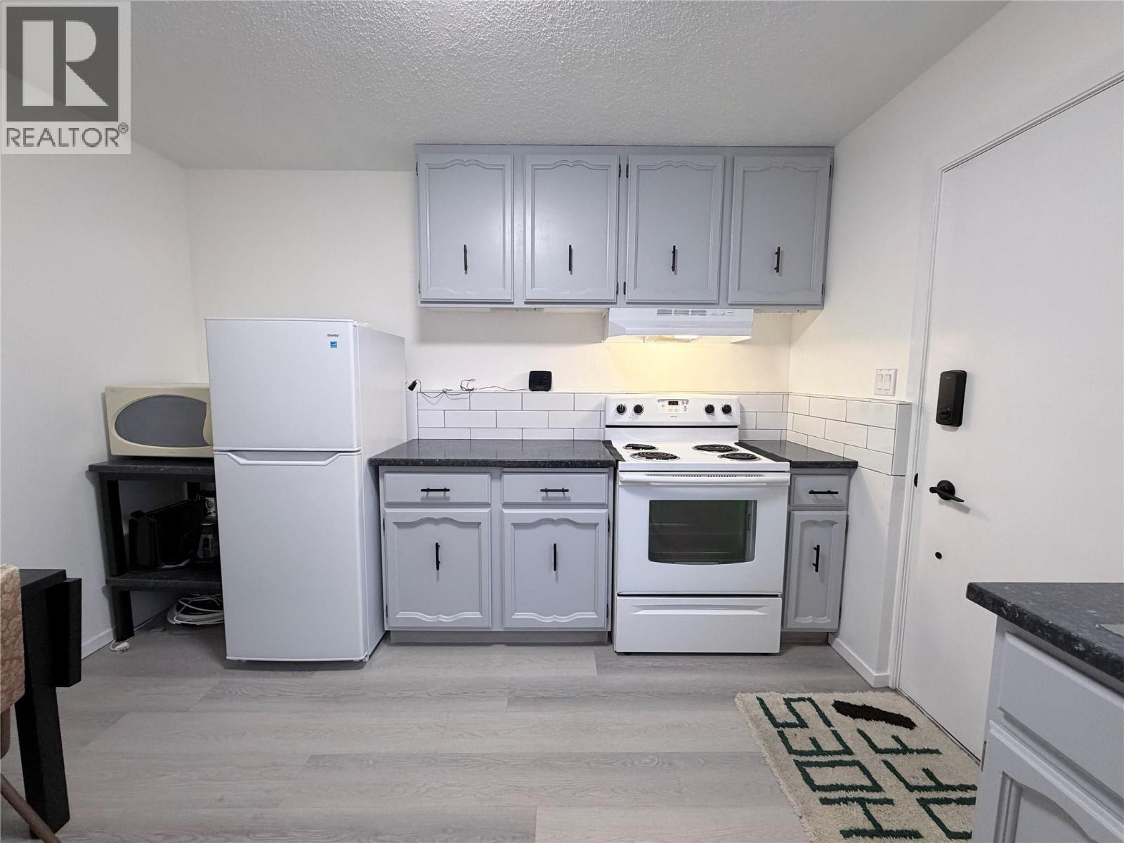 801 Houston Street - 56