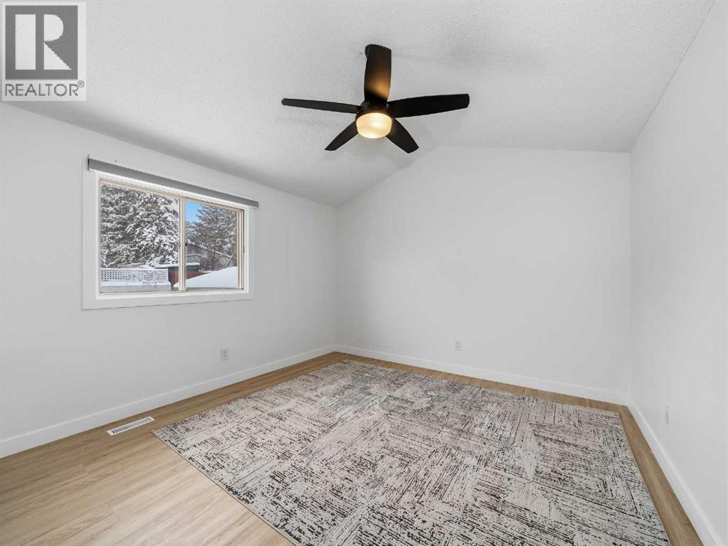 Single Family House Bungalow for Sale in  Hunterview Drive NW Huntington Hills Calgary 