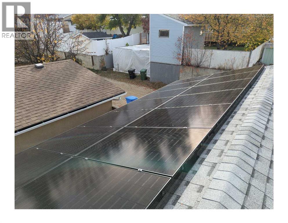 Single Family House Bungalow for Sale in  Hunterview Drive NW Huntington Hills Calgary 