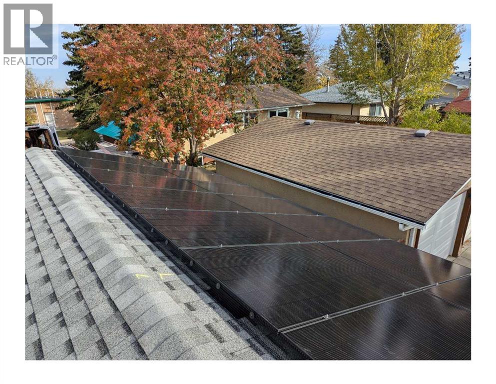 Single Family House Bungalow for Sale in  Hunterview Drive NW Huntington Hills Calgary 