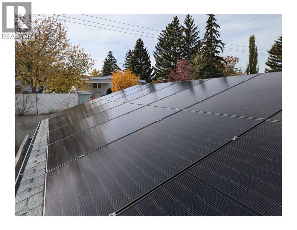 Single Family House Bungalow for Sale in  Hunterview Drive NW Huntington Hills Calgary 