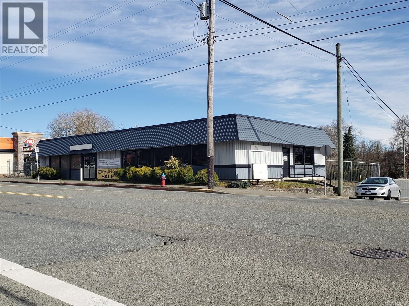 1070 Cliffe Ave, Courtenay — photo 3