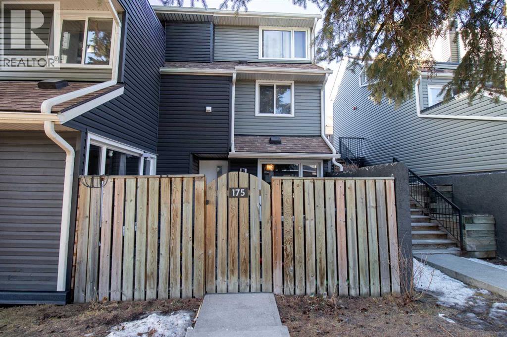 Single Family House for Sale in   Glamis Green SW Glamorgan Calgary 